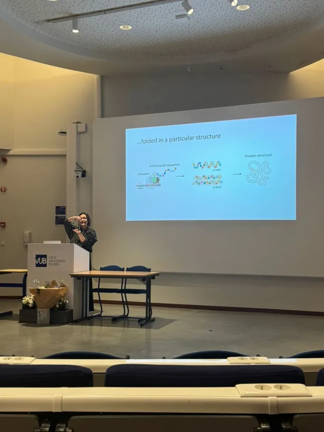Julia presents a protein resembling a string of pearls