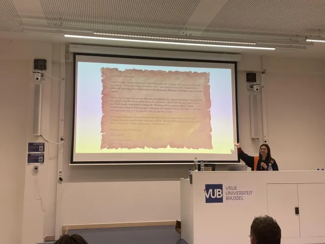 Daria introduces us to Isra's writing style
